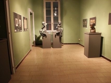 25 Villa Calvi Mostra Scultori Rigola Putti per Tomba e Vittorio Cattaneo Testa Bronzea