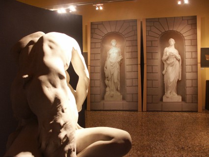 28 Villa Calvi Mostra Scultori Rigola Scienza Fede Tempio Voltiano