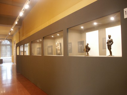 7 Villa Calvi Mostra Scultori Rigola Statuette Bronzee