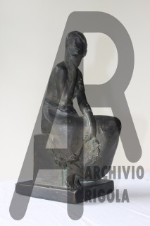 Rigola Scultori Monumenti Funerari Bronzo Donna